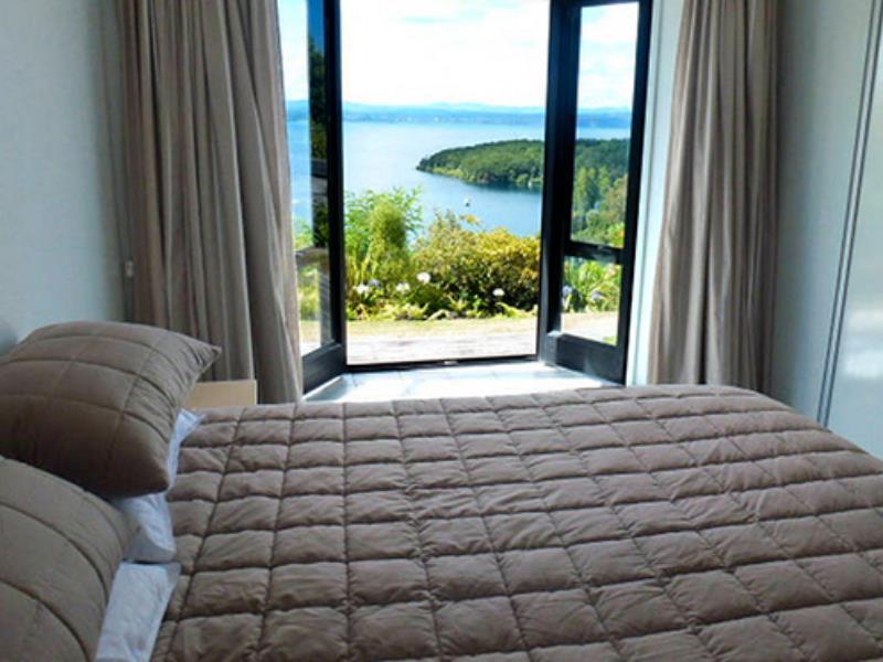 Serenity On Wakeman Lago Lago Taupo Esterno foto