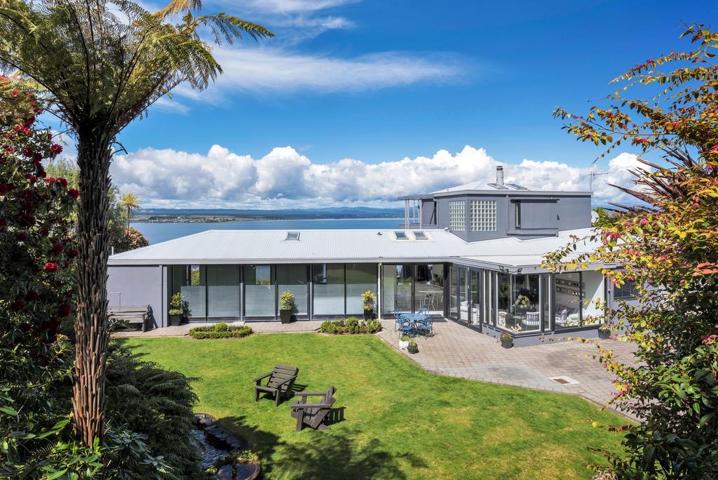 Serenity On Wakeman Lago Lago Taupo Esterno foto
