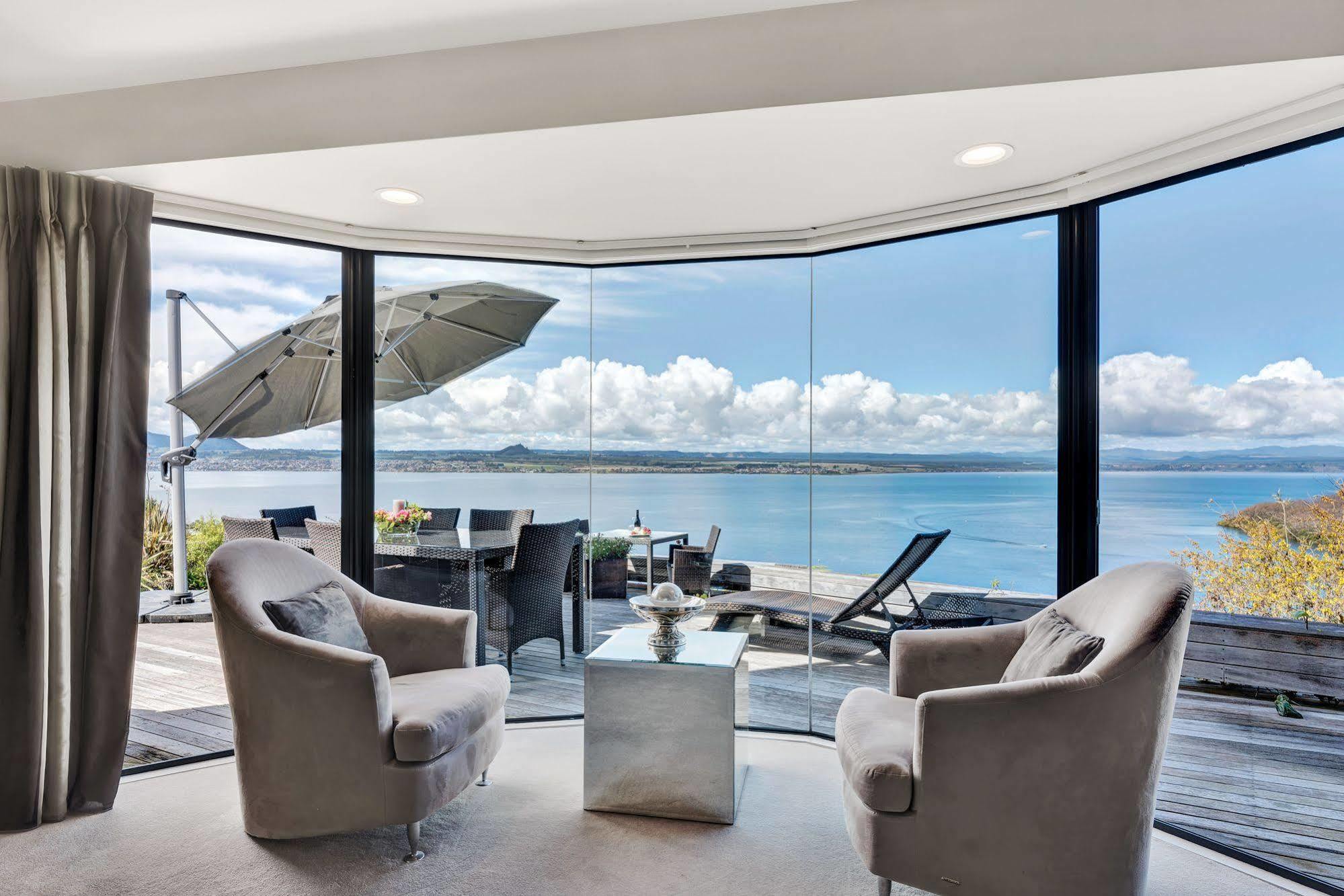 Serenity On Wakeman Lago Lago Taupo Esterno foto